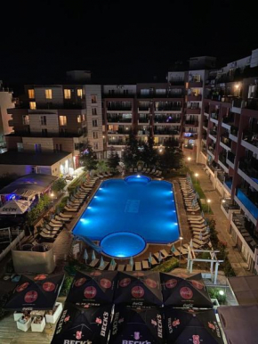 Admiral Plaza Premium apart